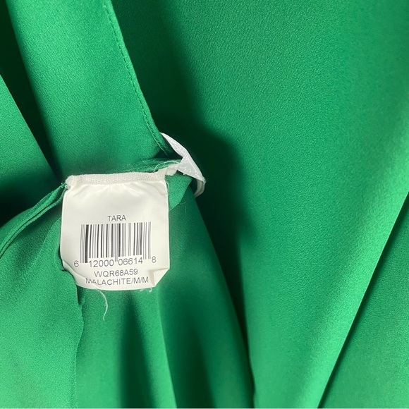 BCBGMaxAzria Medium Kelly Green Asymmetrical Green Ruffled Tiered Dress Flowy - Picture 4 of 6